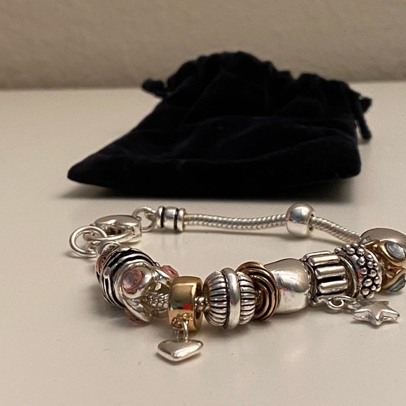 NWOT Heart and Star charm bracelet - Picture 4 of 6